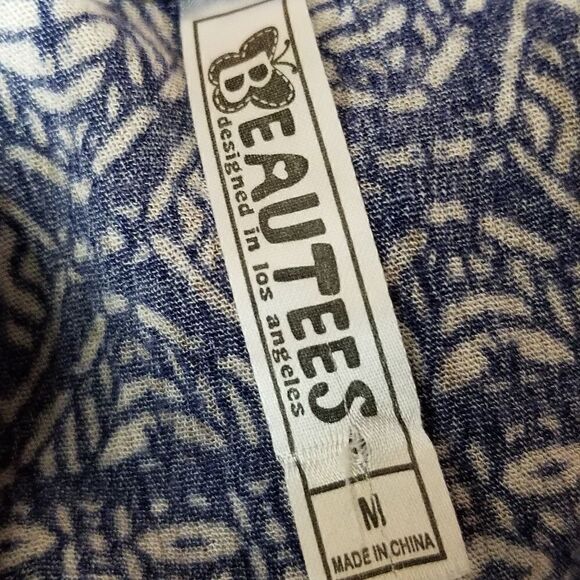 Beauties Boho embroidered Tank Top. Size M - Picture 6 of 8